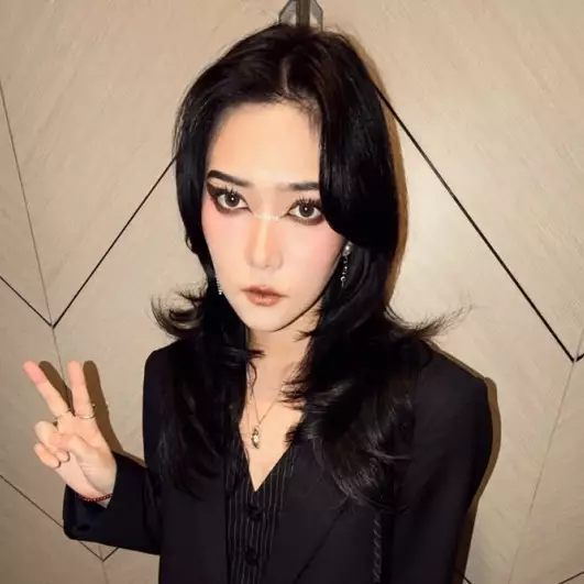 Dituding masuk sekte, ini jawaban reflektif Isyana Sarasvati dan reaksi sang suami