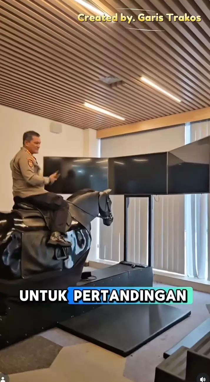 simulator berkuda polri Instagram/@garistrakos.official