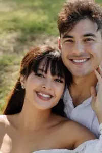 Kabar menggembirakan tersebut dibagikan langsung oleh Aurelie melalui akun Instagram pribadinya