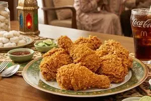 Yuk bikin ayam goreng tepung khas mekdi saat lebaran di kampung, ini resep & trik biar kriuknya nikmat