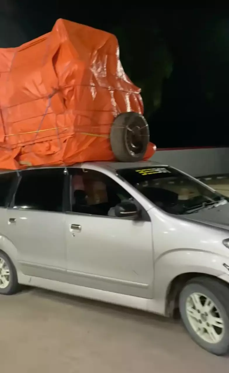 muatan mobil ekstrem TikTok/@aping9851 muatan mobil ekstrem TikTok/@aping9851