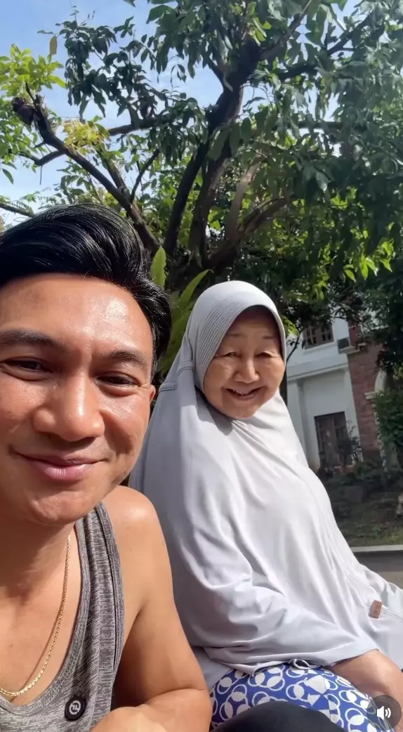 Ibunda Anji Meninggal Instagram @duniamanji