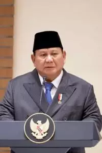 Prabowo mengungkapkan penyesalan setelah mendapat laporan sejumlah menterinya jatuh sakit.