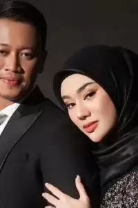 Duduk perkara konflik rumah tangga Clara Shinta: Ada kesepakatan 'yang selingkuh boleh dipublikasi'