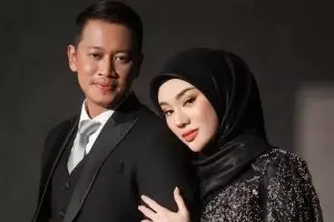 Duduk perkara konflik rumah tangga Clara Shinta: Ada kesepakatan 'yang selingkuh boleh dipublikasi'