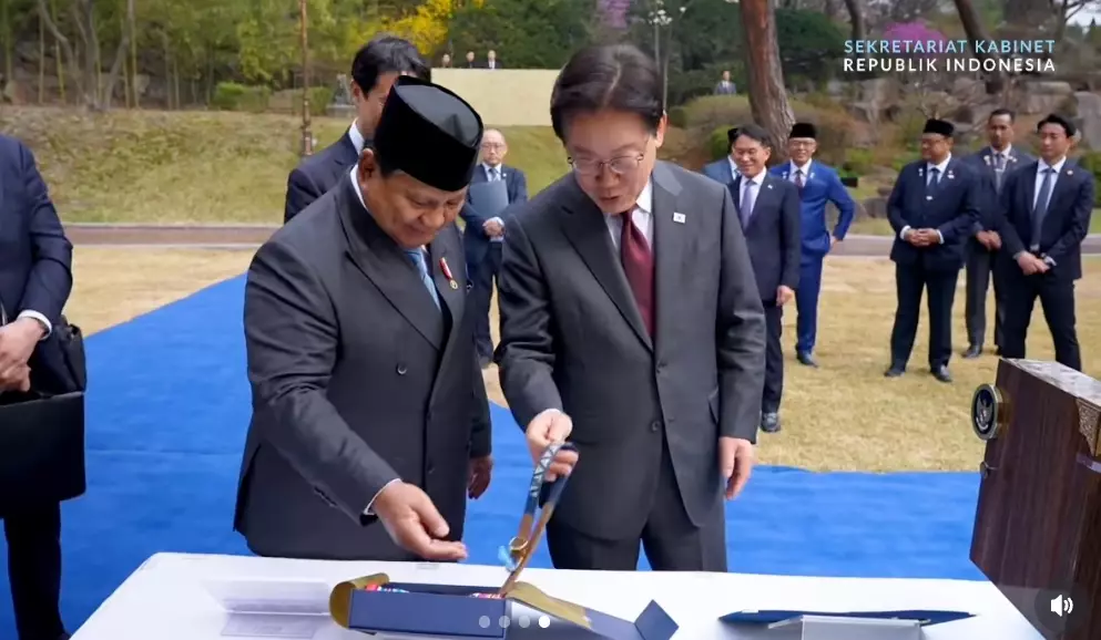 Presiden Prabowo Subianto Kasih Kado Bobby Presiden Lee Instagram @sekretariat.kabinet