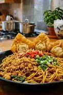 Resep mie gacoan ala rumahan yang pedas gurih dan praktis, dijamin bikin ketagihan
