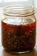 Cara membuat chili oil di rumah, 3 versi resep dari yang simpel sampai kaya rasa