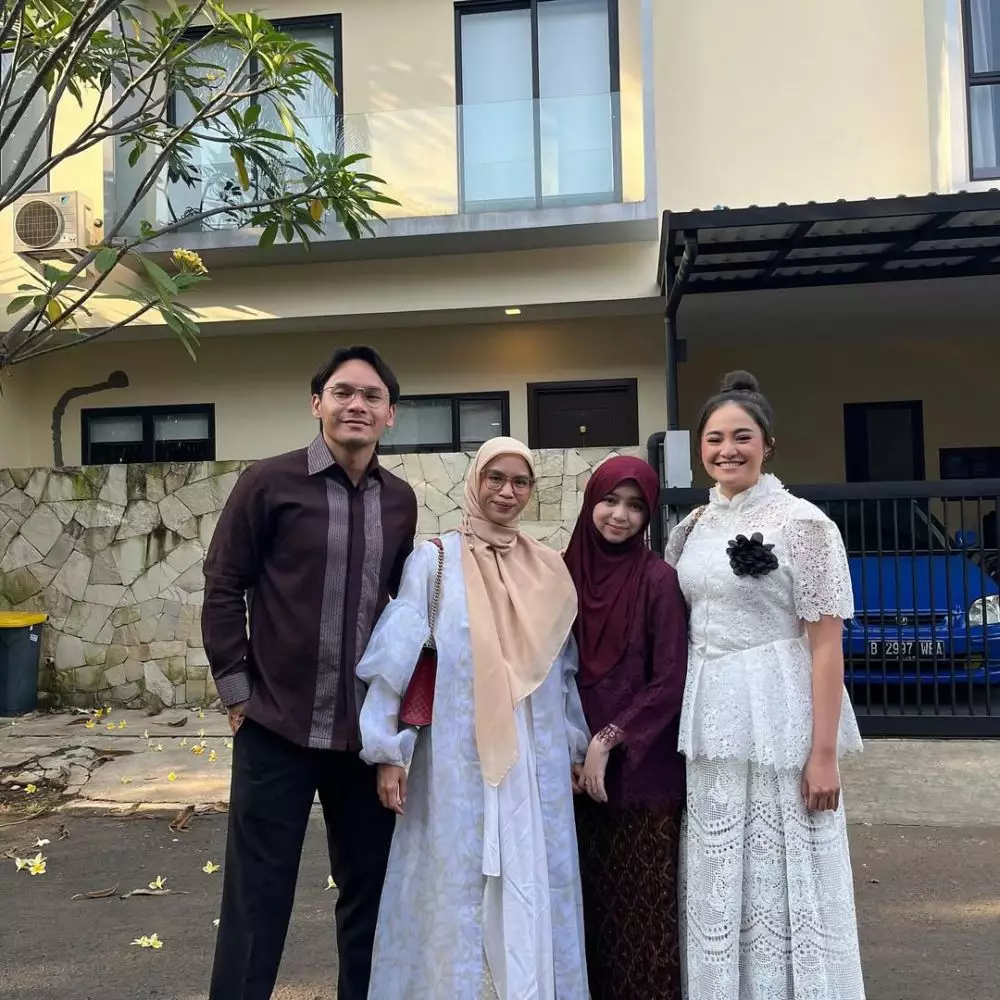 Ben Kasyafani soal anak lepas hijab Instagram/@benkasyafani Ben Kasyafani soal anak lepas hijab Instagram/@benkasyafani