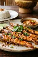 Pingin sate-satean nggak mainstream? Cobain yuk resep sate udang bakar madu yang gampang ini