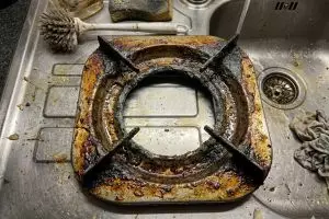 Tatakan kompor berkerak dan berminyak? Cukup 2 bahan dapur ini, tidak perlu pakai cuka