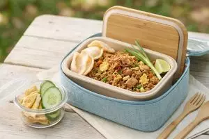 Nasi goreng bekal sering cepat basi? Ini 7 cara menyimpannya dengan benar