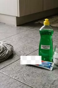 Kain pel bau amis? Cuma modal garam, pasta gigi, & sabun, auto bersih dan wangi lagi