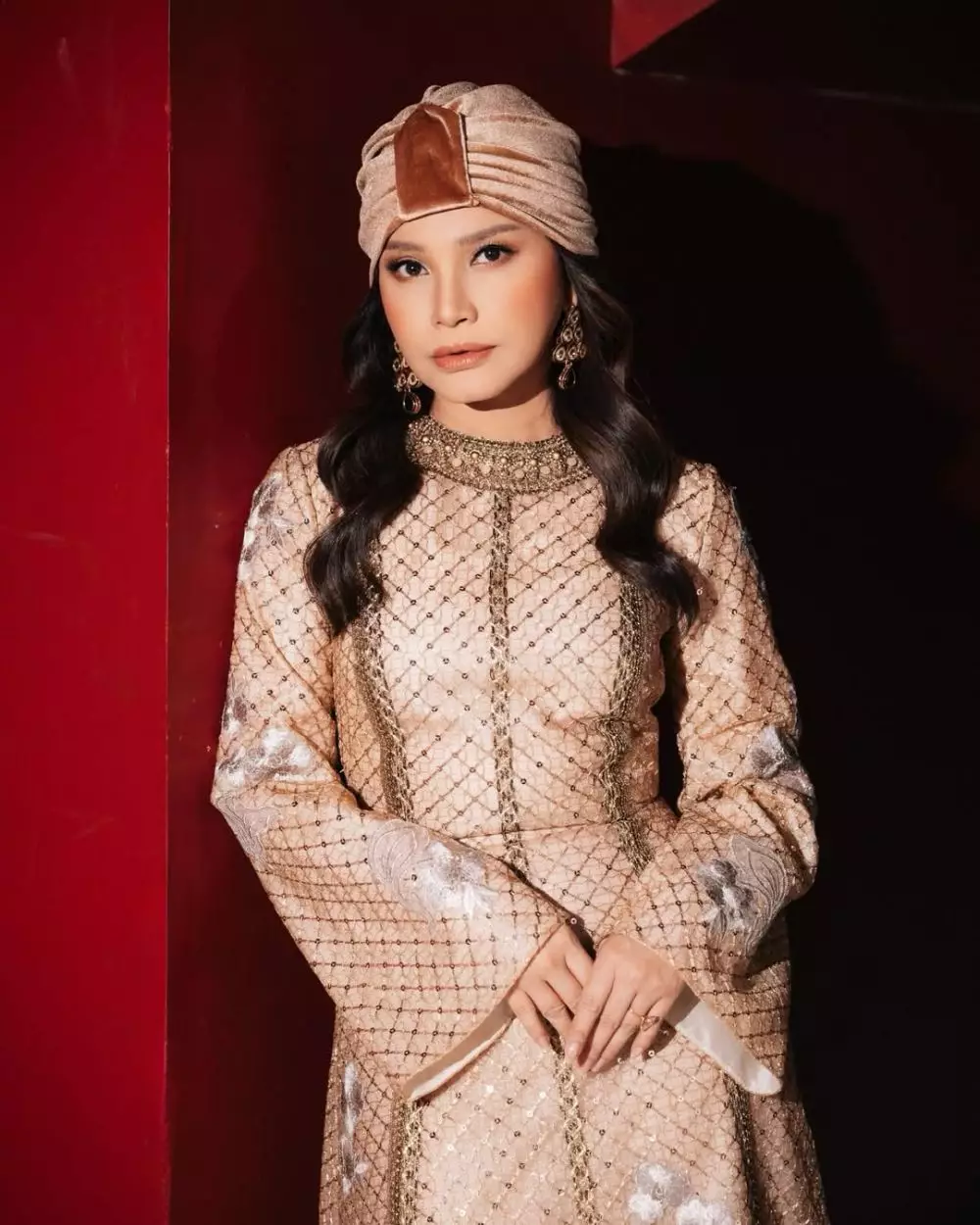 somasi Rossa Instagram/@itsrossa910; KapanLagi.com/Fikri Alfi Rosyadi