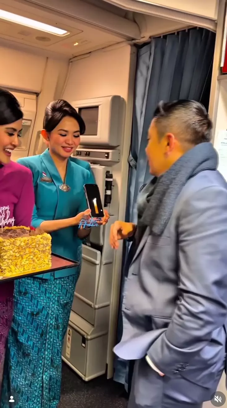 Seskab Teddy Ulang Tahun Instagram @agung_surahman, @catatanseskab, @sekretariat.kabinet