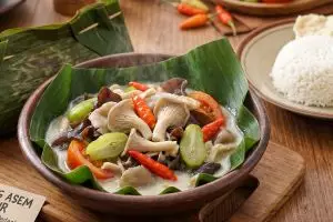 Resep garang asem jamur yang masaknya gampang, tinggal kukus langsung siap saji