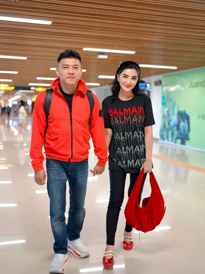 Ashanty kuliah S1 Hukum Instagram/@fh_uwks; Instagram/@ashanty_ash