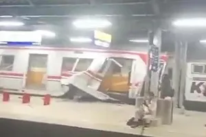 Kronologi kecelakaan KRL & Argo Bromo Anggrek di Bekasi Timur, berawal dari taksi tertabrak