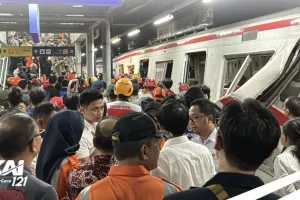 Daftar nama korban selamat insiden KRL Bekasi Timur yang lahir pada 27 April persis tanggal kejadian