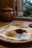 Cara mengusir nyamuk tanpa obat kimia, cukup pakai serai, kopi, dan garam
