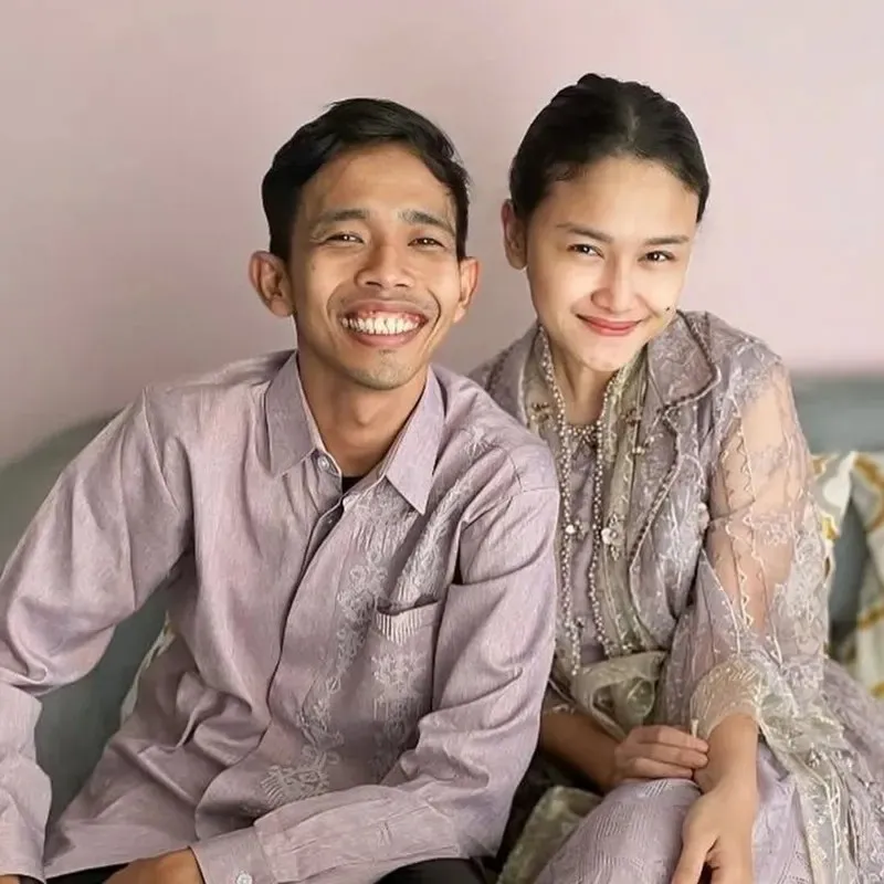 Ditalak lewat telepon, Karen Hertatum blak-blakan soal KDRT dan pengkhianatan Dede Sunandar