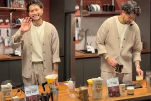 Rahasia racik kopi enak ala kafe di rumah tanpa ribet lewat kolaborasi IKEA x Mikael Jasin