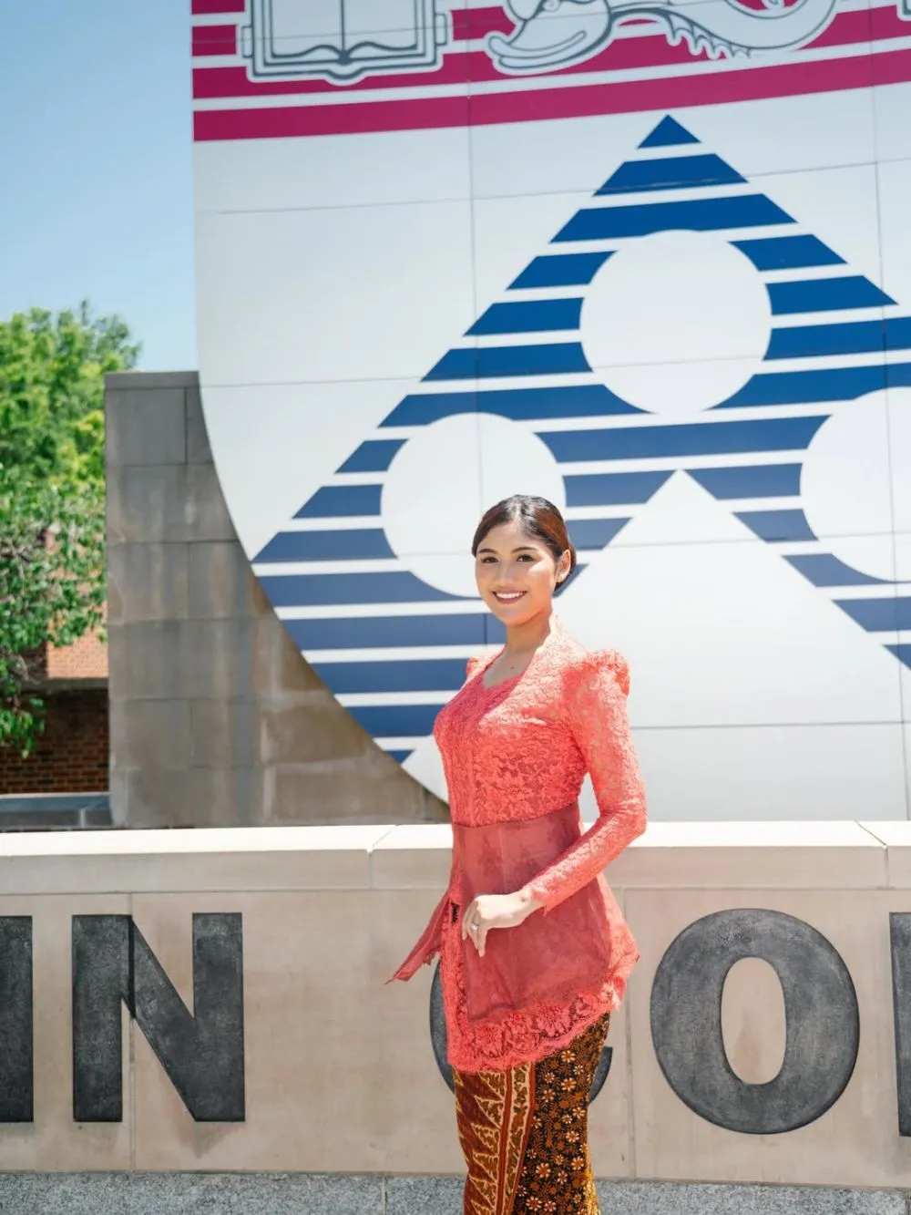 Erina Gudono wisuda S2 © 2026 Erina Gudono wisuda S2 © 2026