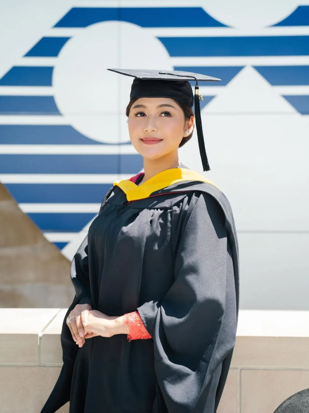 Erina Gudono wisuda S2 © 2026 Erina Gudono wisuda S2 © 2026