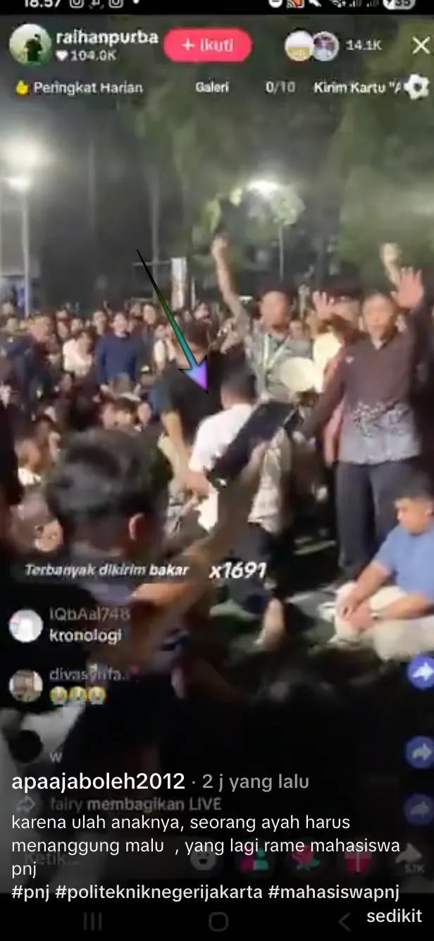 ayah mahasiswa PNJ bersujud minta maaf © 2026 brilio.net