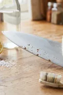 Bintik karat di pisau stainless bisa hilang, ini 5 cara membersihkan yang efektif