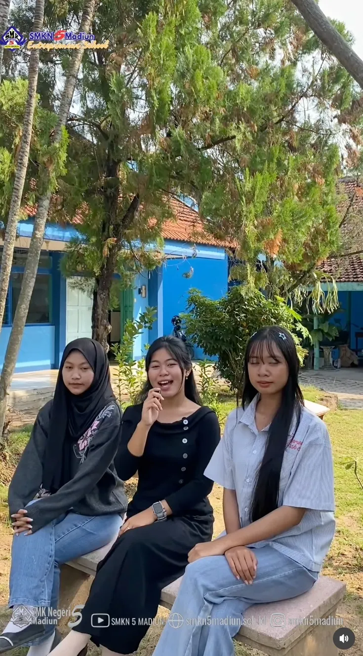Kamis Kreatif SMK Madiun © 2026 