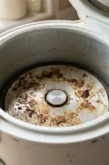 Cara membersihkan rice cooker berkerak di bagian pemanas yang aman dan efektif