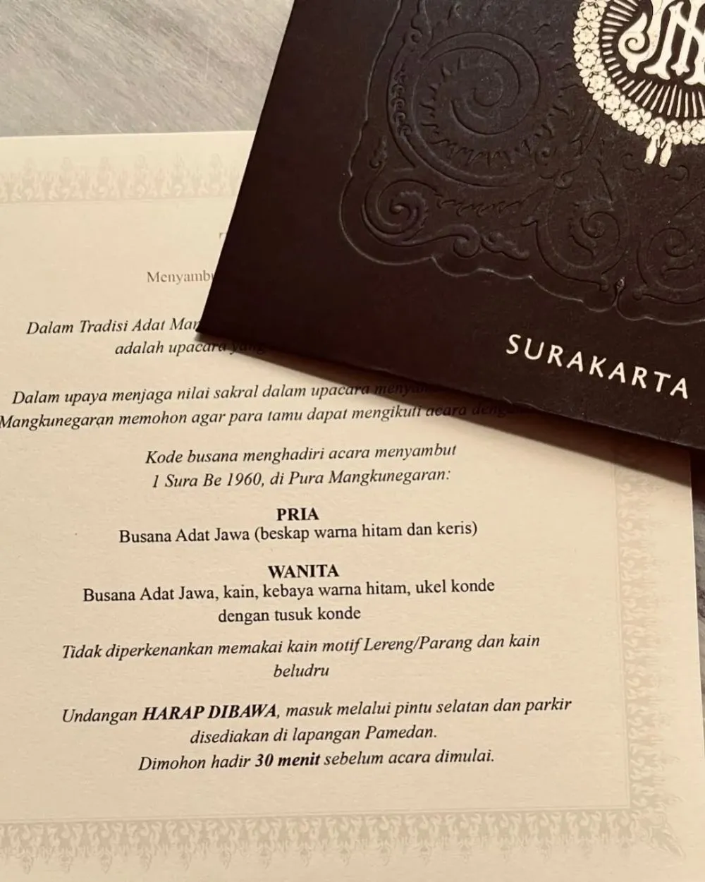 Rahadian Marga Saputra kebaya Kirab 1 Suro Mangkunegaran © 2026 