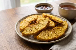 Cara membuat sukun goreng renyah tanpa tepung, bumbu meresap sempurna gurih pakai bawang & kunyit