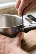 Cara aman memperbaiki gagang panci goyang biar memasak lebih tenang