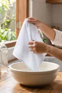 Cara menghilangkan bau apek pada serbet dapur tanpa pemutih, kembali segar dan tidak menyengat