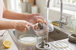Cara membersihkan blender MPASI setelah menghaluskan daging agar tidak meninggalkan bau