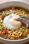 Cara merebus telur di mi instan agar putih telur tetap utuh dan tidak pecah menyebar