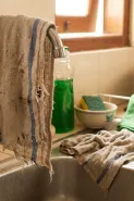 Lap dapur masih menyerap air tapi sebaiknya diganti jika muncul 7 tanda berikut