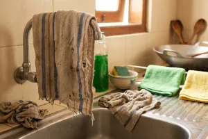 Lap dapur masih menyerap air tapi sebaiknya diganti jika muncul 7 tanda berikut
