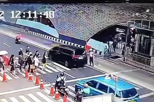 Siapa pemilik Alphard viral di Bundaran HI? Polda Metro Jaya ungkap status kendaraan dan pelat palsu