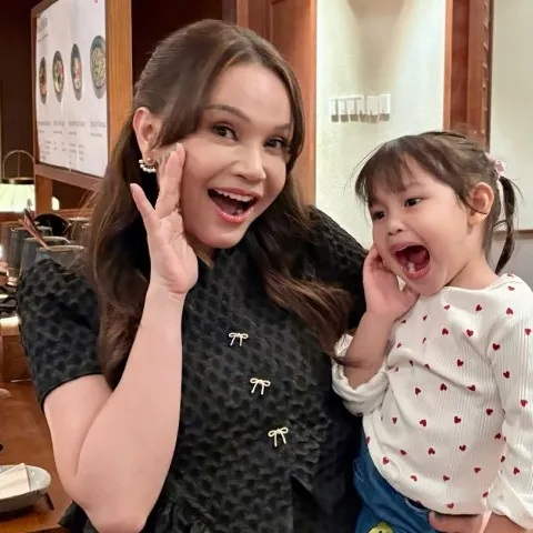 Rossa cerita mengapa baru membuka identitas Raina, singgung kesiapan anak dan administrasi
