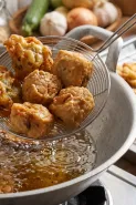 Tepung gorengan cepat lembek padahal baru diangkat? Ini 7 penyebab dan cara mengatasinya