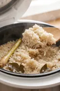 Nasi uduk rice cooker terlalu lembek? Ini penyebab dan cara menyelamatkannya