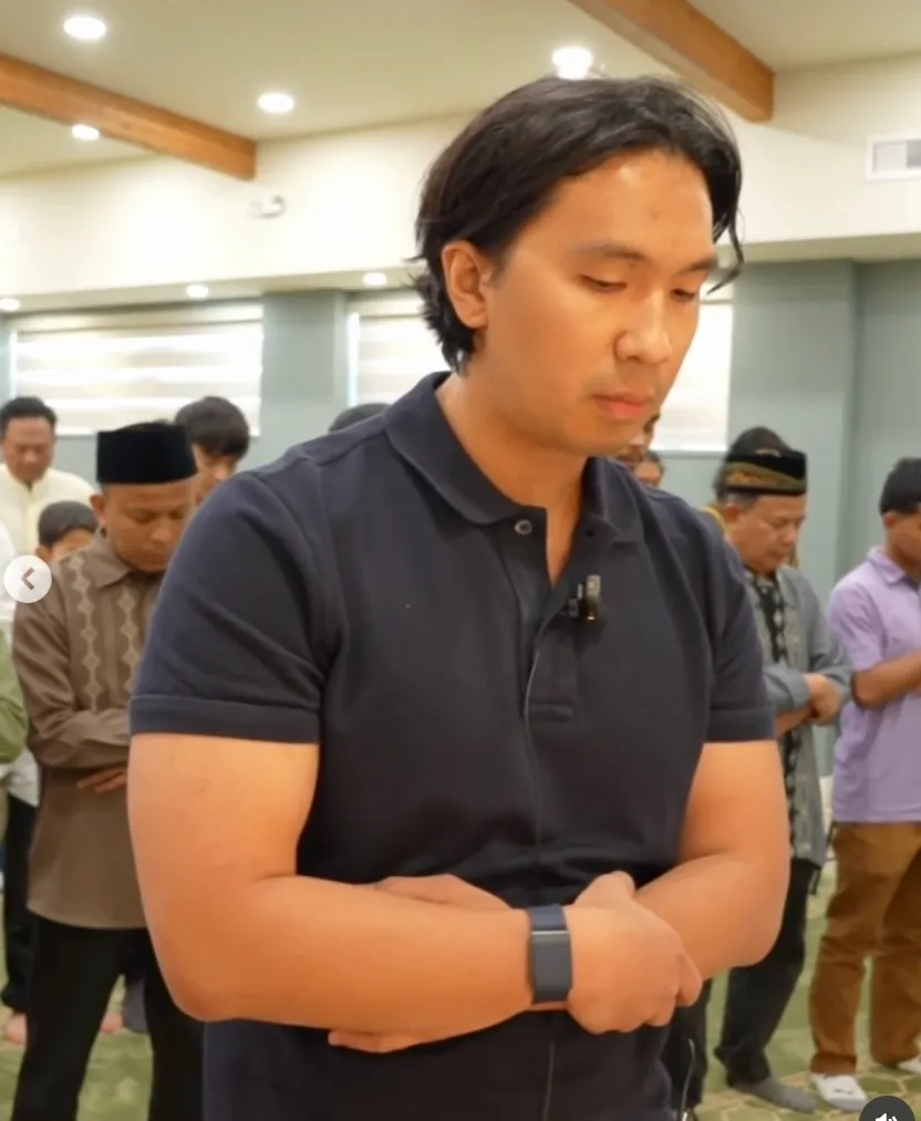 Indra Priawan imam salat Jumat © 2026 