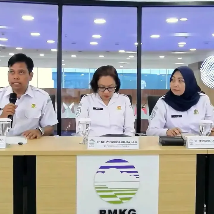 Gempa NTT sempat tercatat M 7,7, BMKG ungkap pemicu dan potensi gempa maksimal M 7,9