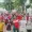Pengunjung yang hadir bisa langsung mencoba sekaligus belanja hemat lewat area booth promo. 