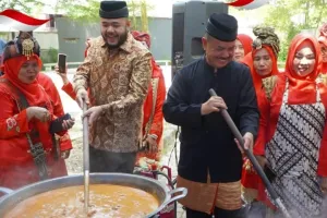 Solidaritas Sumbar untuk NTT, 5 ton rendang disiapkan bagi warga terdampak gempa