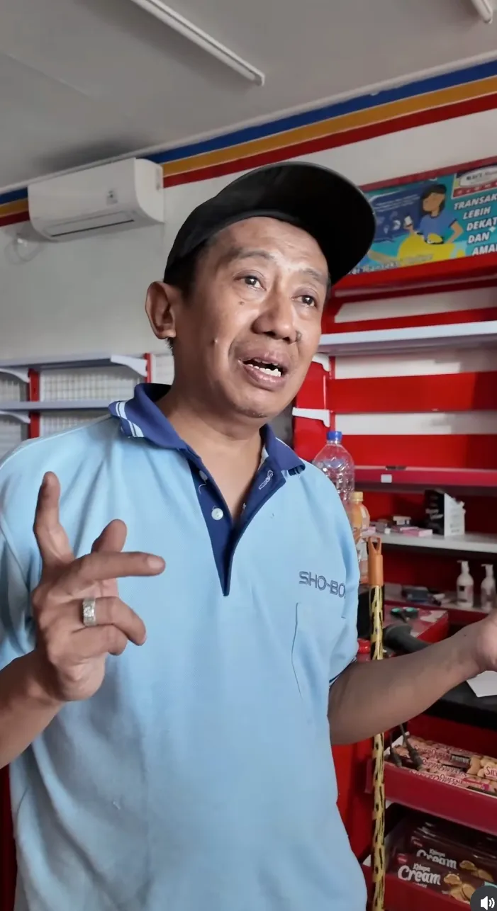 toko di Reo tetap buka pasca gempa NTT © 2026 