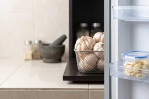 Bawang putih lebih baik di kulkas atau suhu ruang? Ini yang perlu diperhatikan